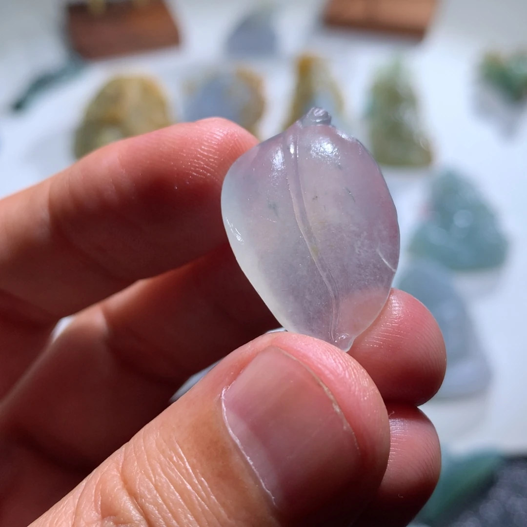 定制翡翠未镶嵌挂件