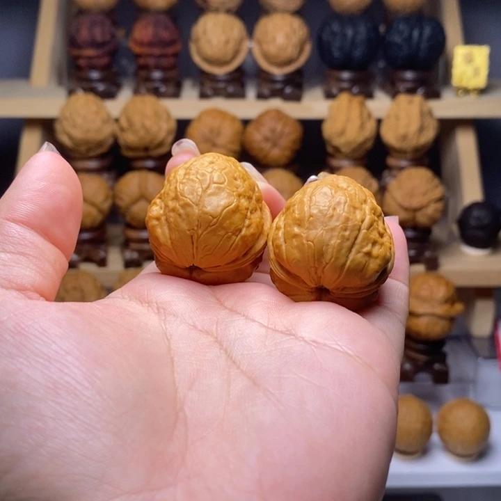 文玩核桃吊坠35貔貅蟾Y06