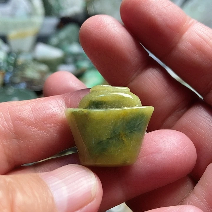 翡翠吊坠(不含链)未镶嵌官****）