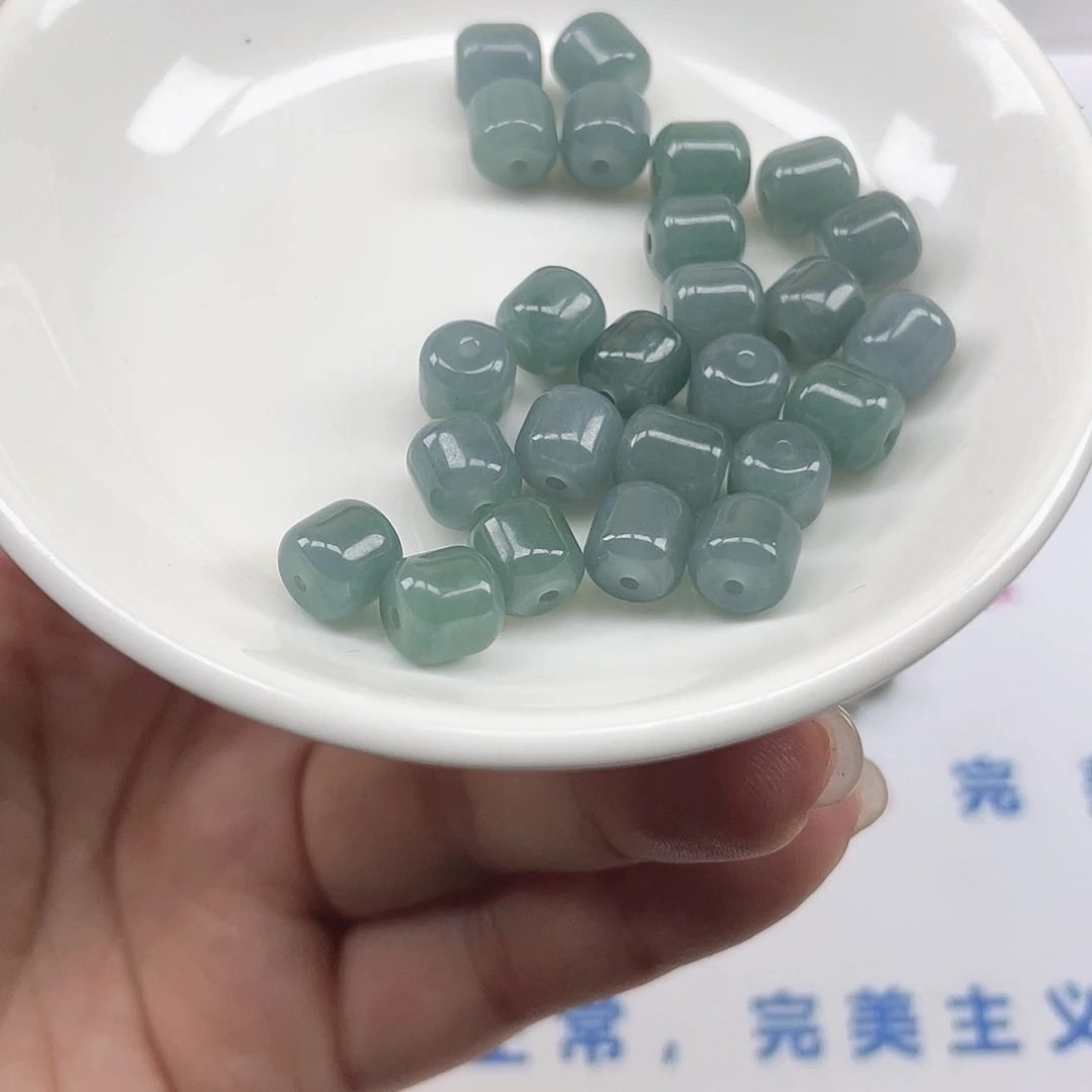 翡翠散珠卡7.3*7.3,25颗