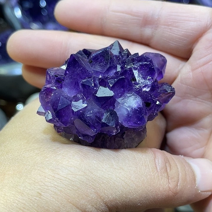 紫晶未镶嵌大型摆件（非配饰）