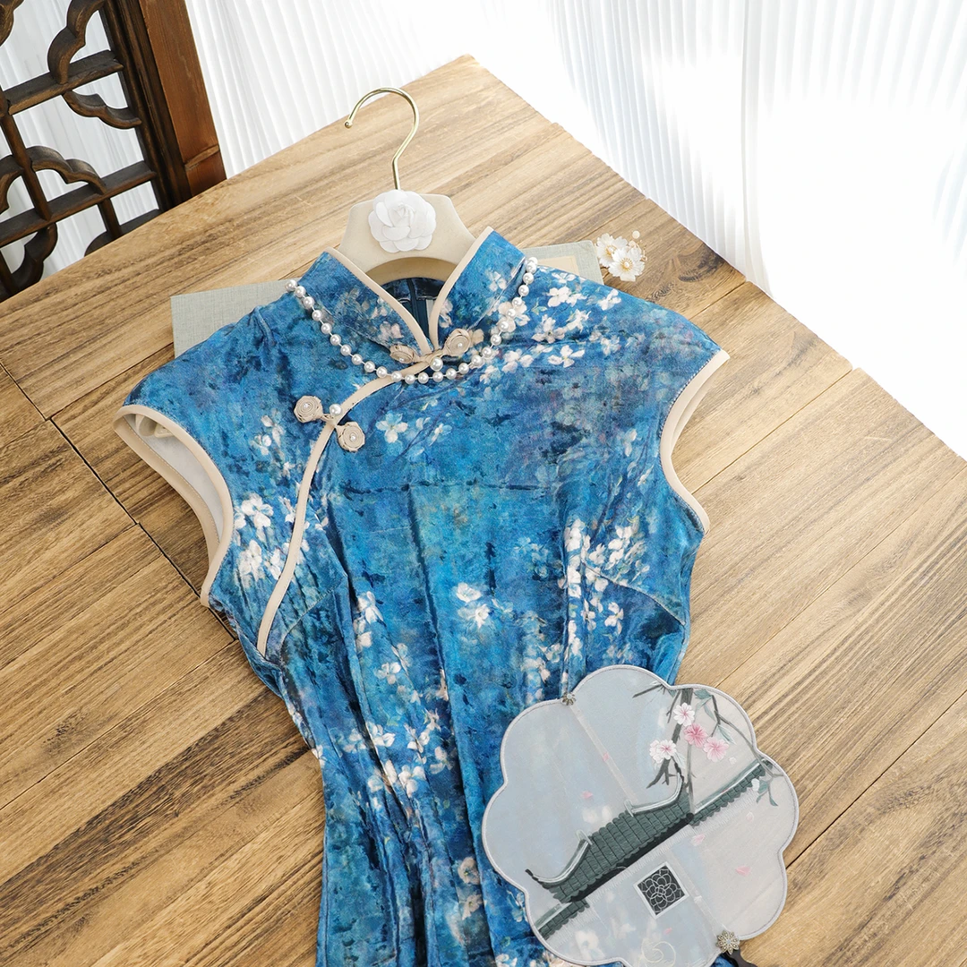 俏娘鱼蓝色复古新中式月牙袖旗女2025秋季新款日常可穿改良老上海