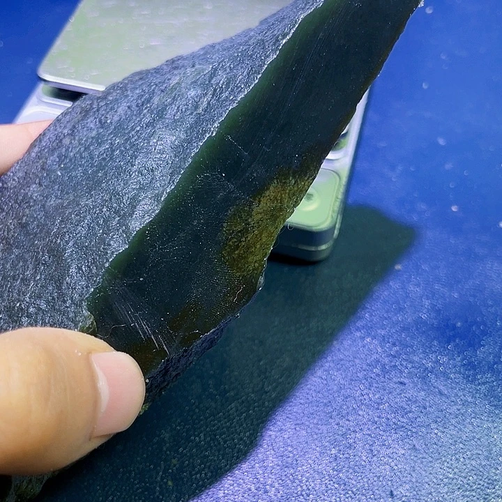 未镶嵌和田玉（糖玉）珠宝半成品