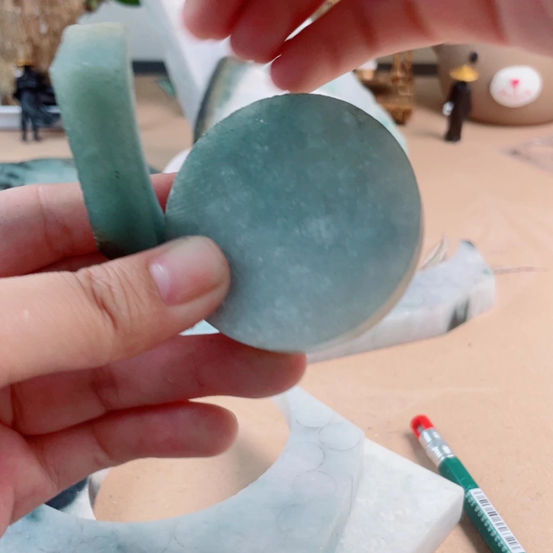 翡翠未镶嵌颈饰957