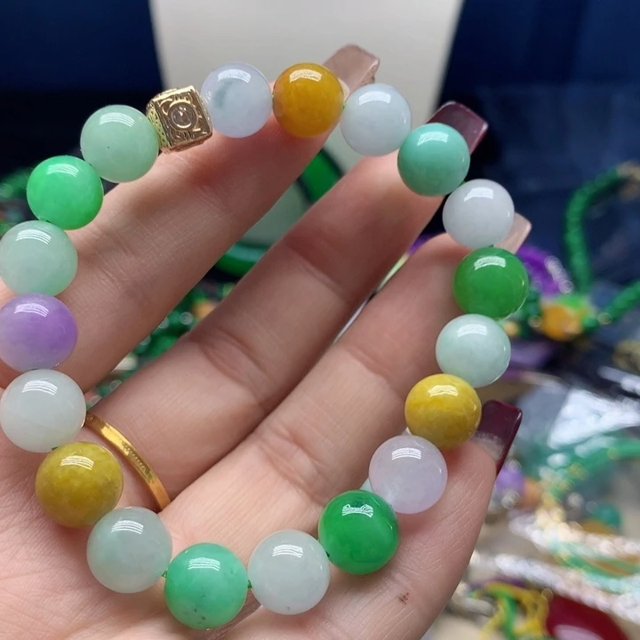 翡翠手镯未镶嵌吊坠