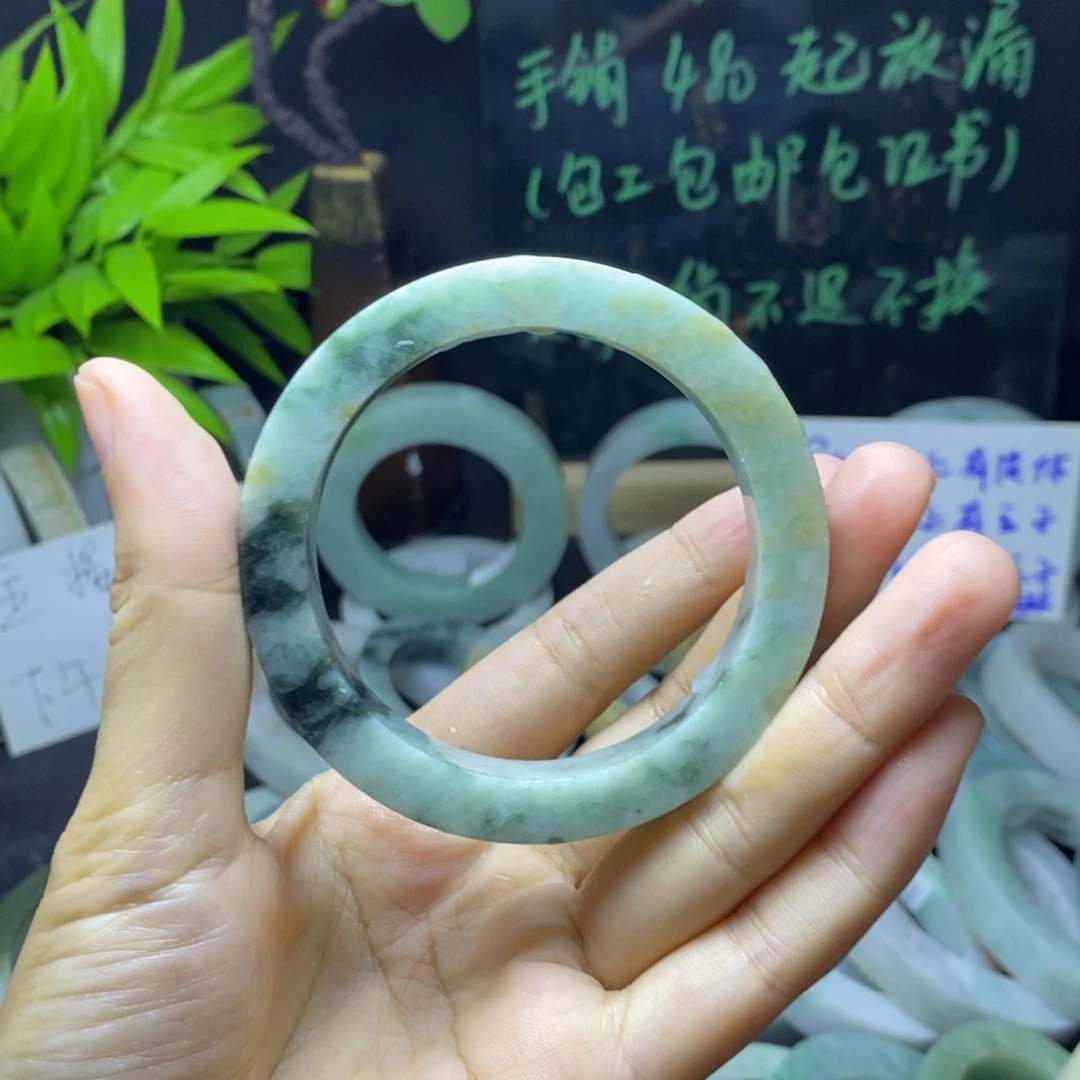 定制翡翠手镯未镶嵌
