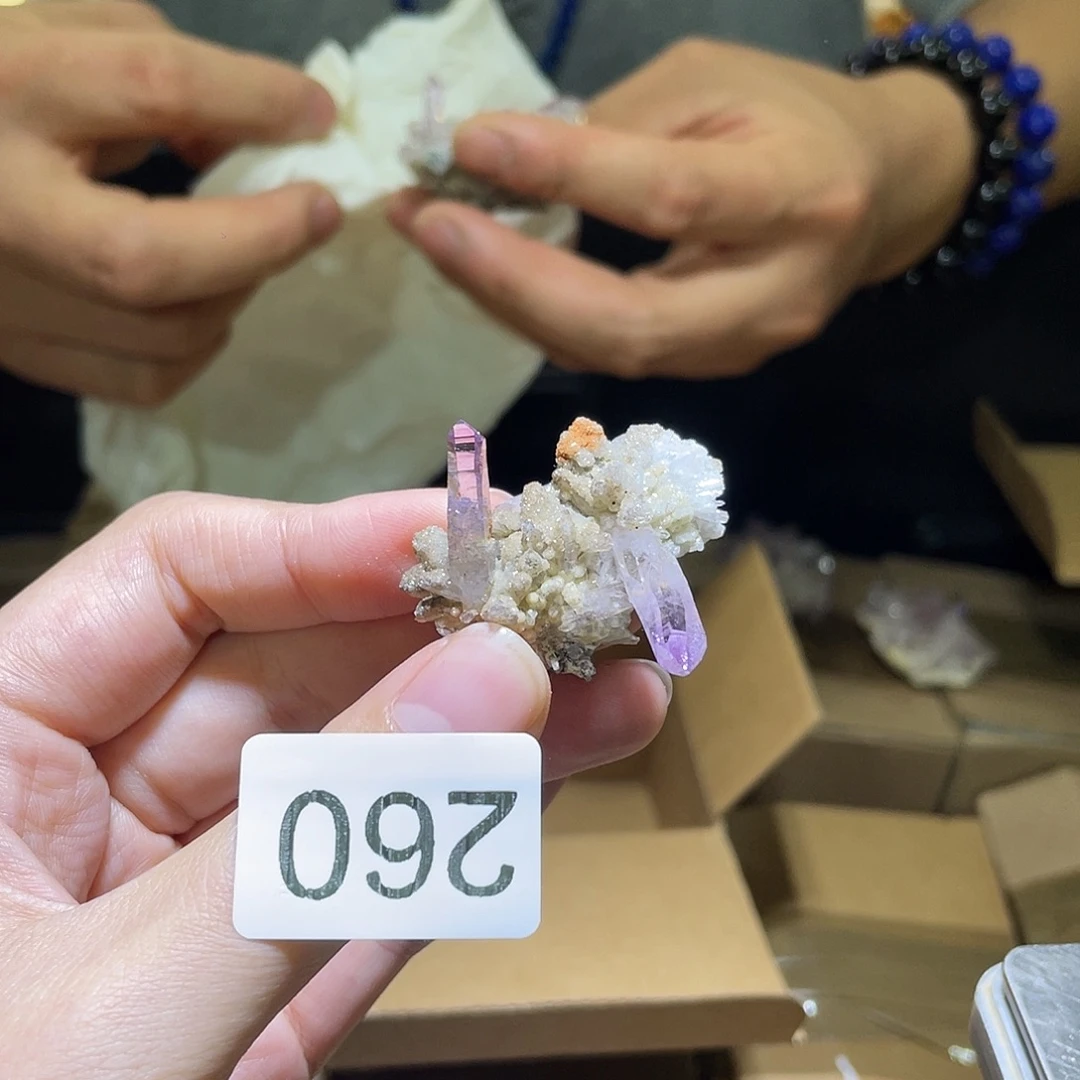 未镶嵌水晶珠宝半成品