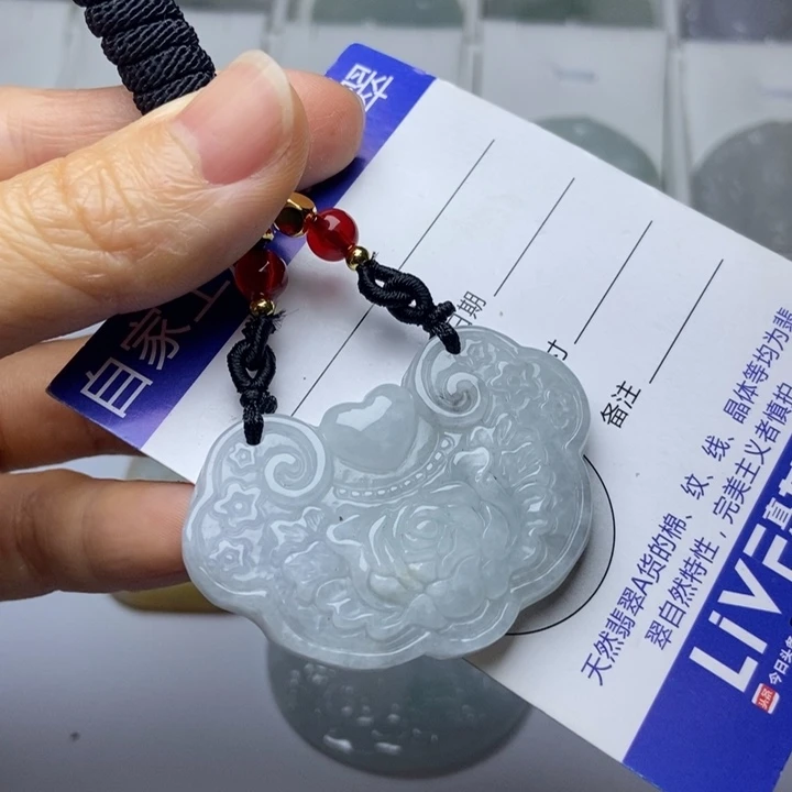 翡翠把件未镶嵌翡翠