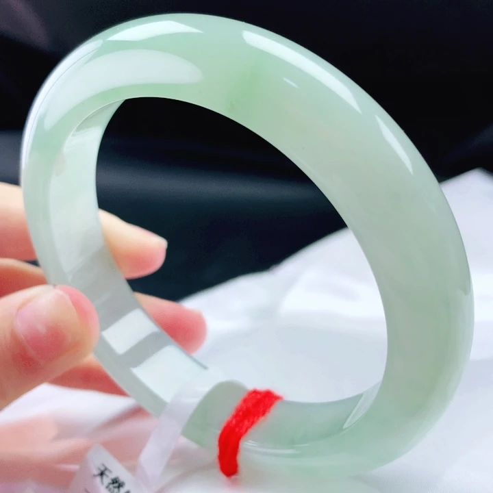 翡翠未镶嵌手镯58圈