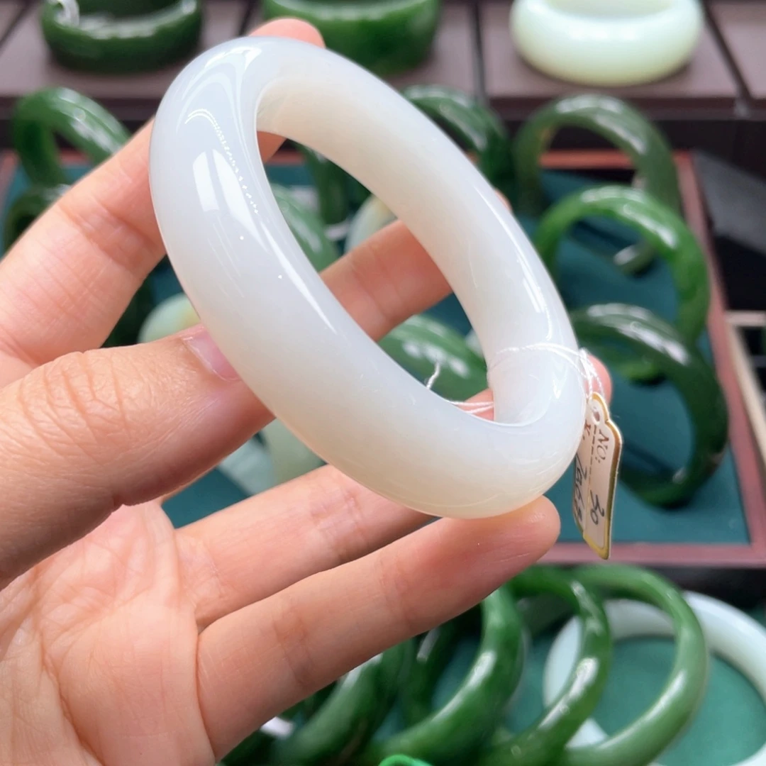 和田玉未镶嵌手镯5455