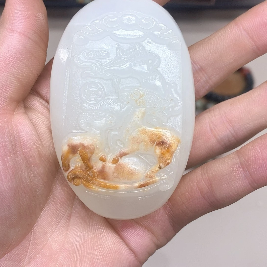 和田玉未镶嵌把件