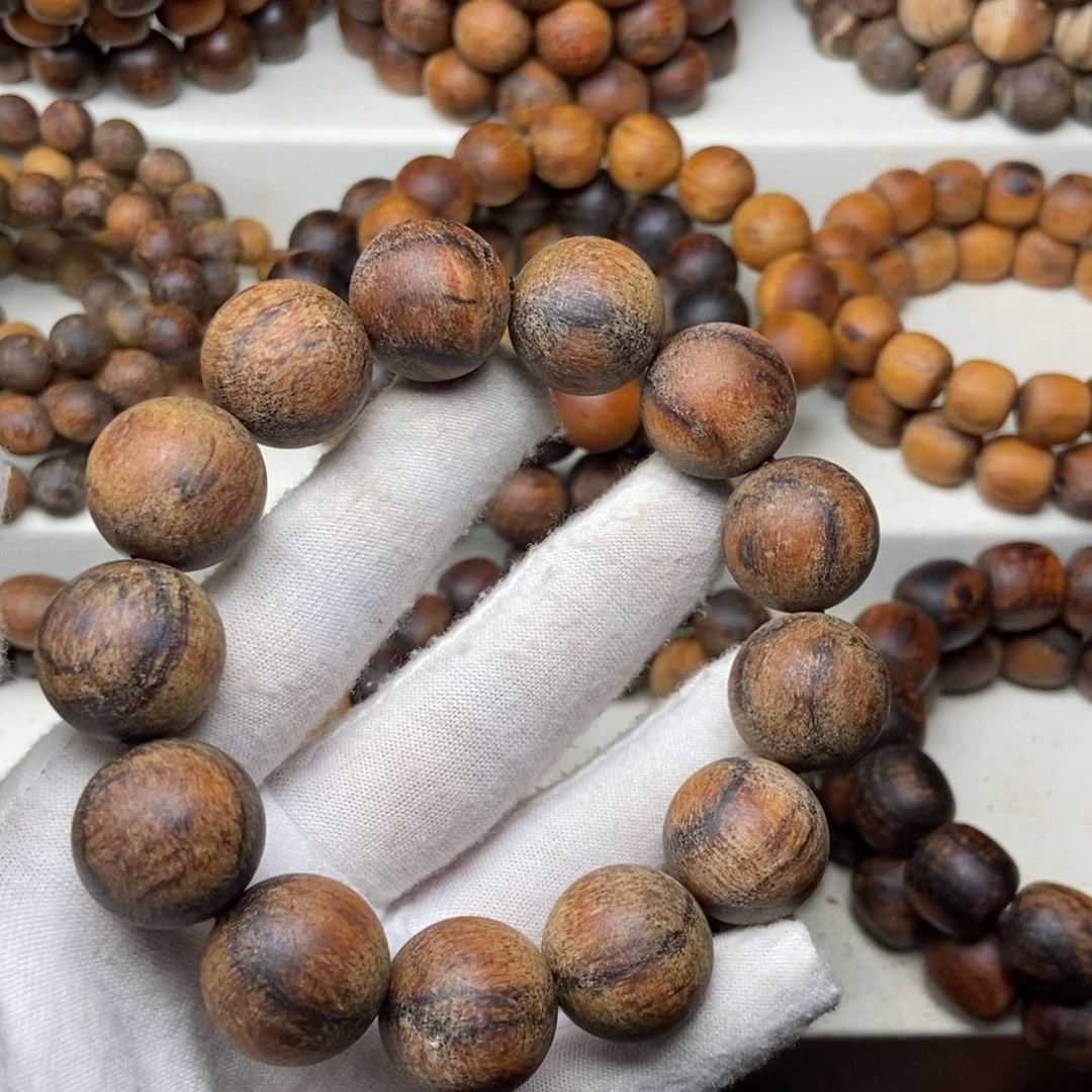 贡木福利1.8的手串