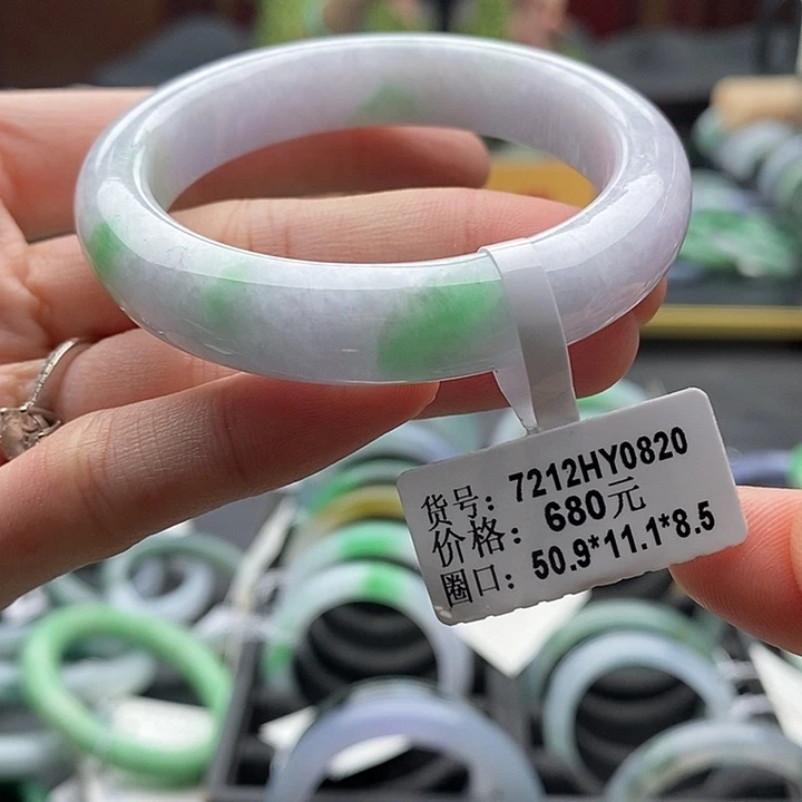 翡翠手镯未镶嵌51圈口