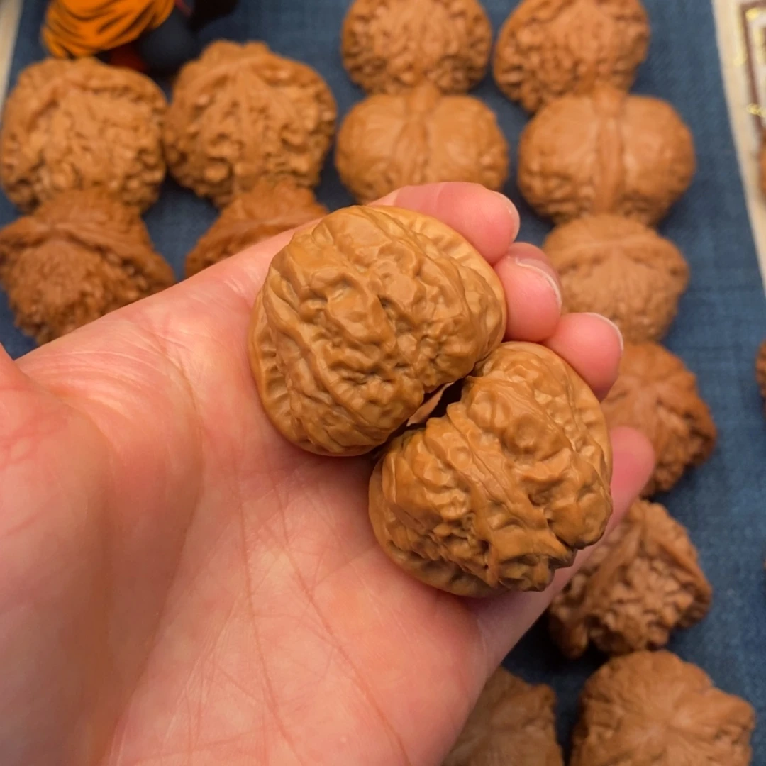 流***星文玩核桃把件37全品开背蛙