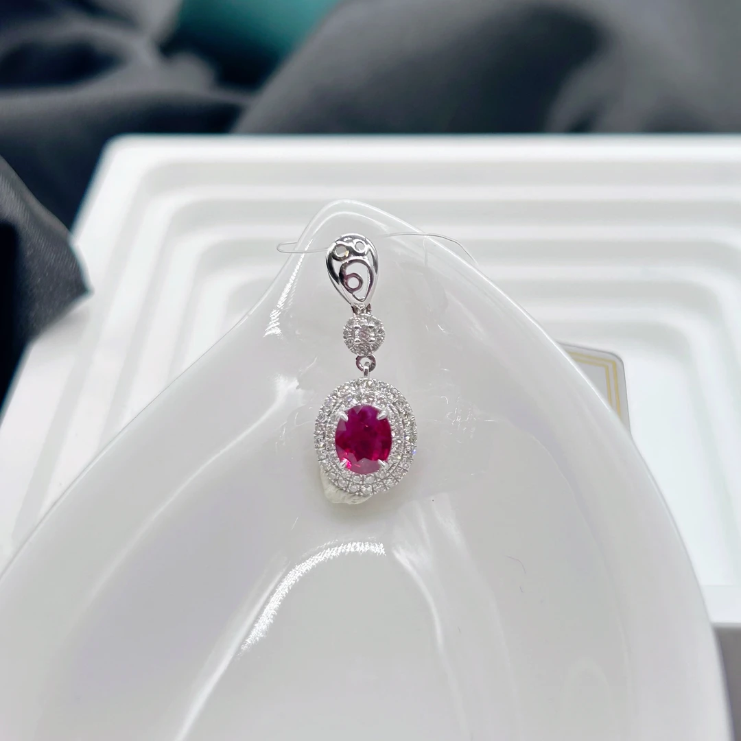 18K金红宝石吊坠【A21】