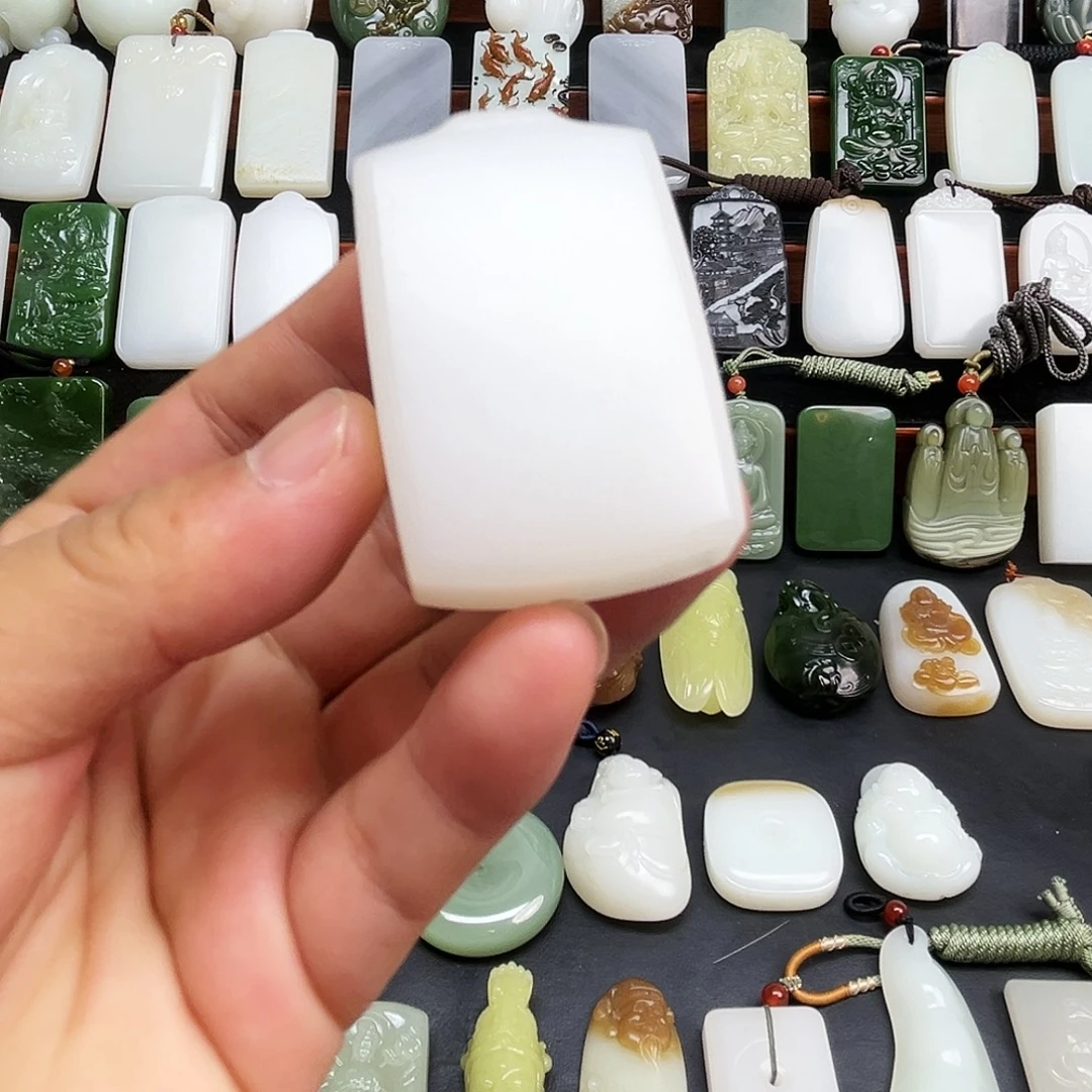 和田玉未镶嵌挂件