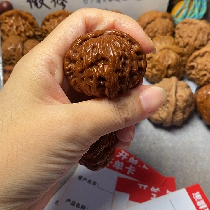 吊坠文玩核桃白狮
