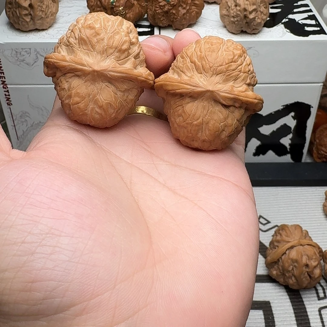 足***军文玩核桃吊坠南瓜