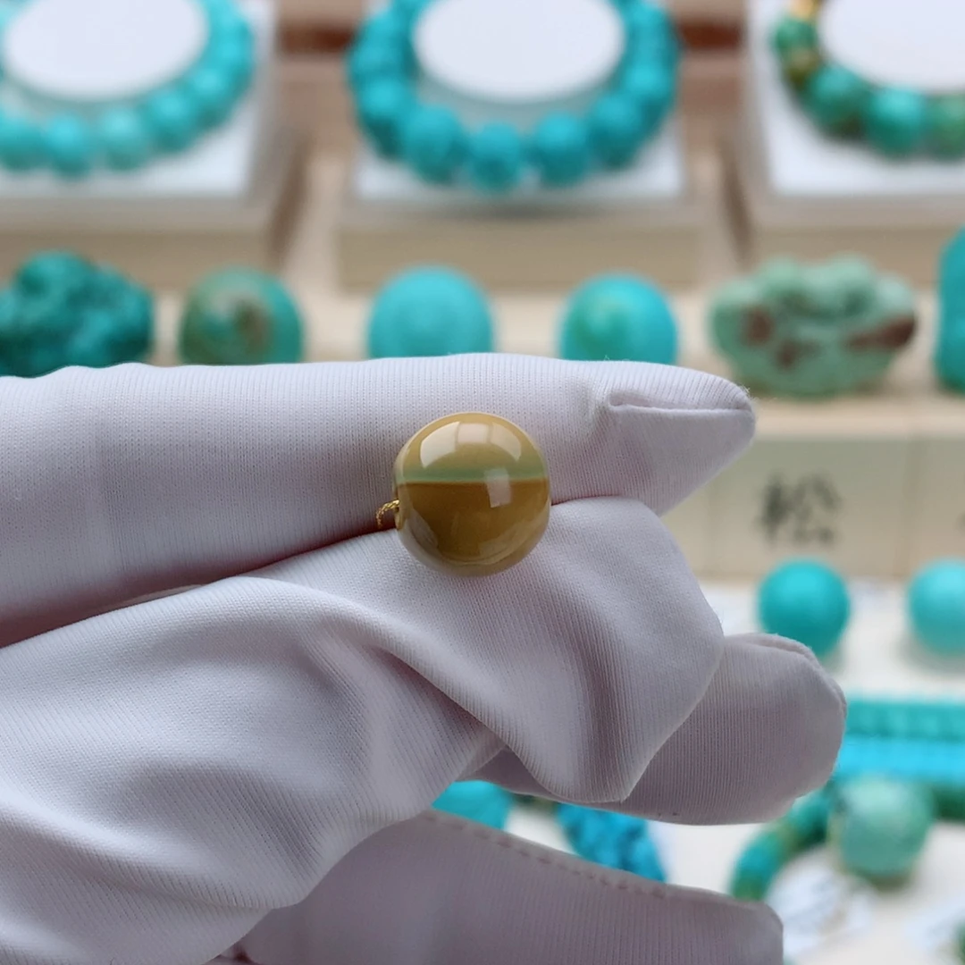 绿松石未镶嵌挂件