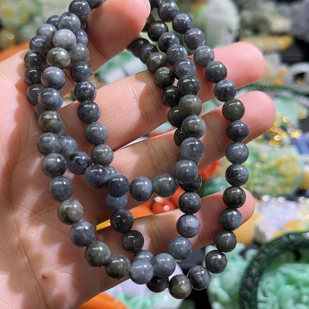 翡翠未镶嵌颈饰待编织