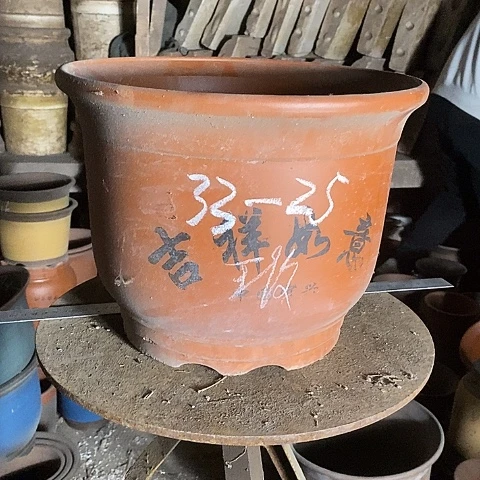 中国宜兴紫砂花盆！