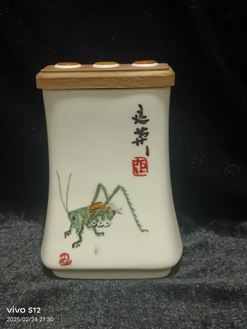 傅山手绘象牙白瓷黑虫叫罐陶瓷偏远不包邮顺丰到付（青海西藏新疆）