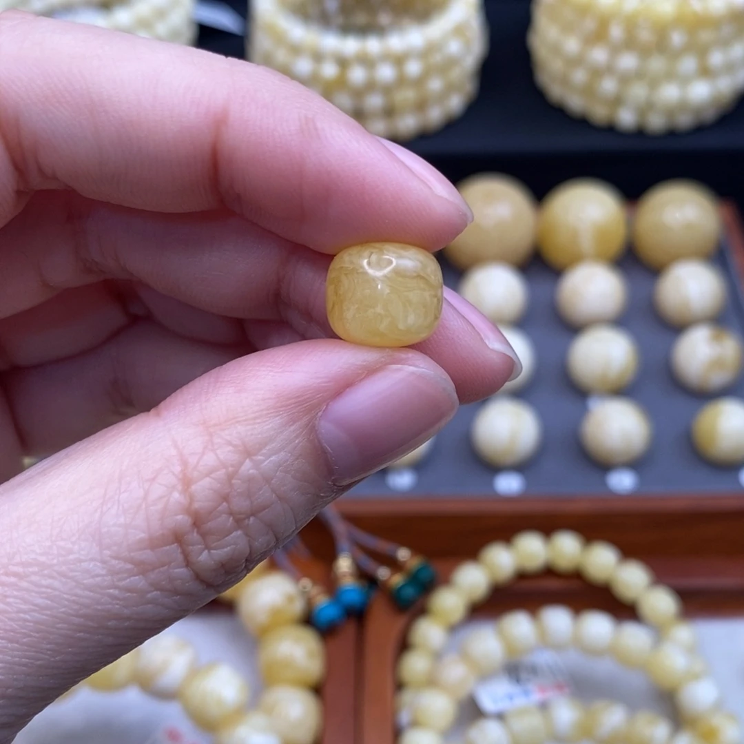 烟***花蜜蜡未镶嵌珠宝奇石