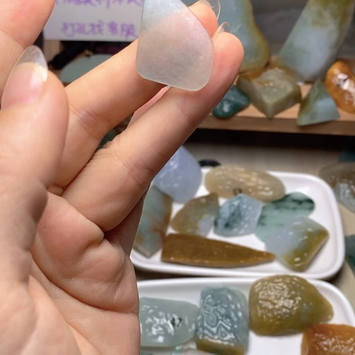翡翠未镶嵌颈饰天然