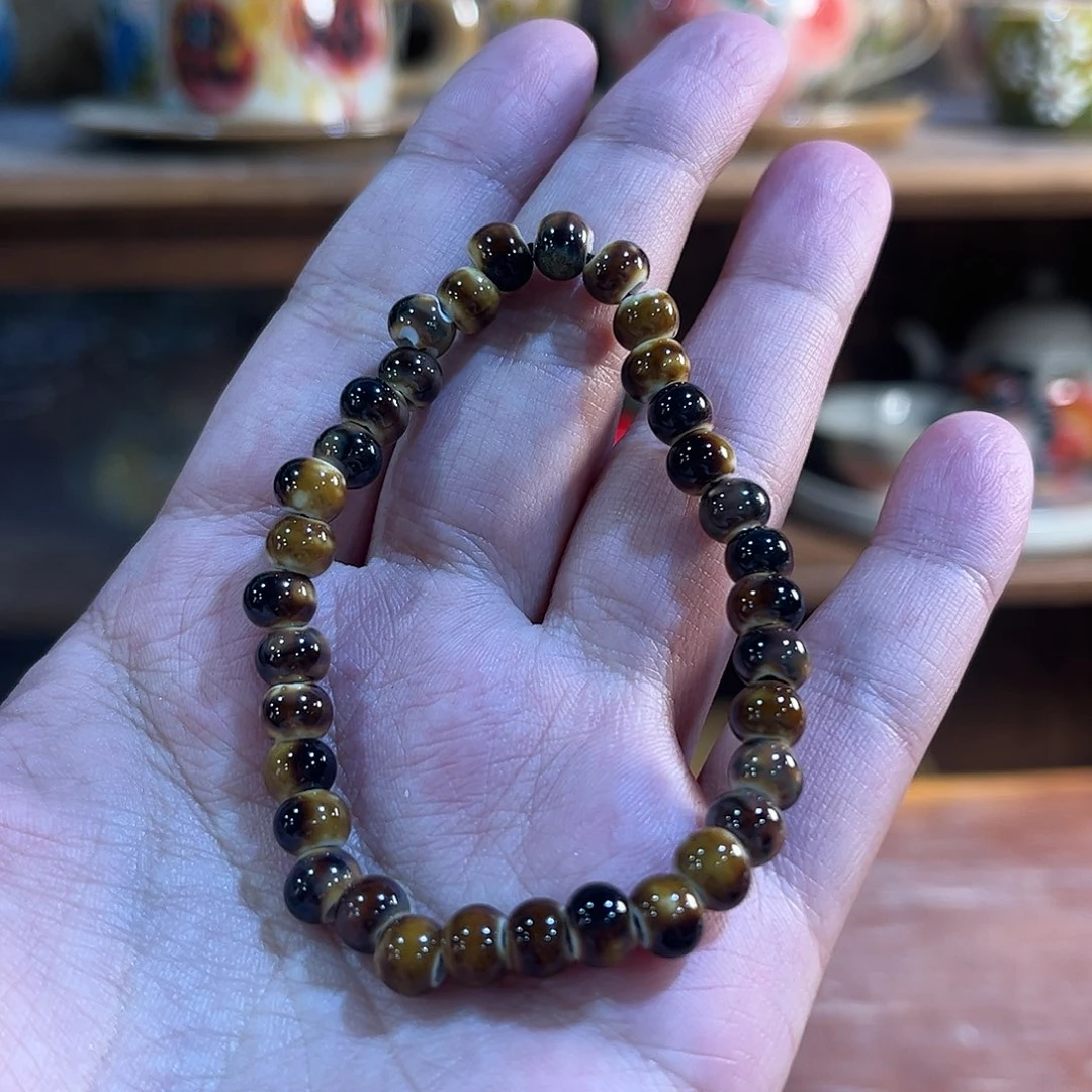 瓷片红红火火过大年