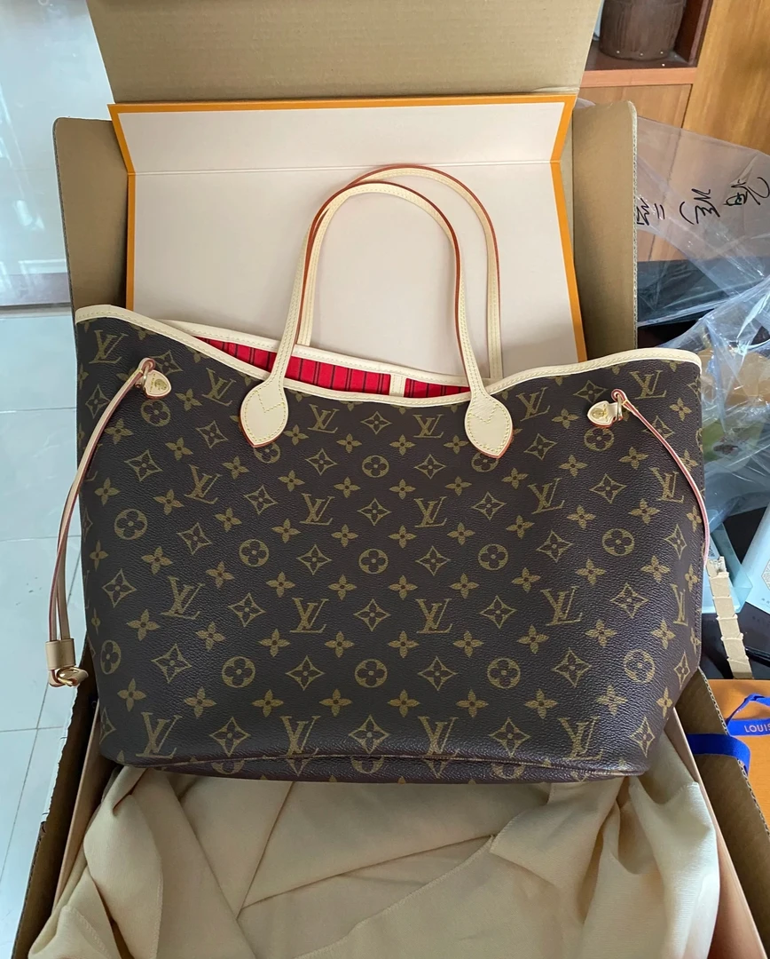 99新 LouisVuitton/路易威登 老花NF红内单肩包/D店