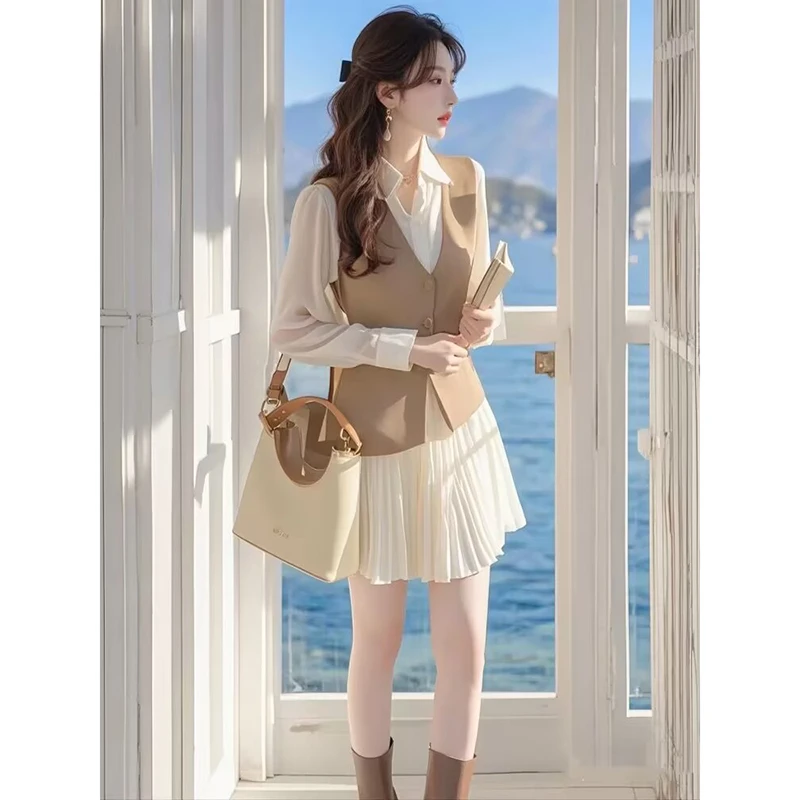 法式度假风假两件百褶连衣裙女春装2025新款时尚洋气女士短款裙子