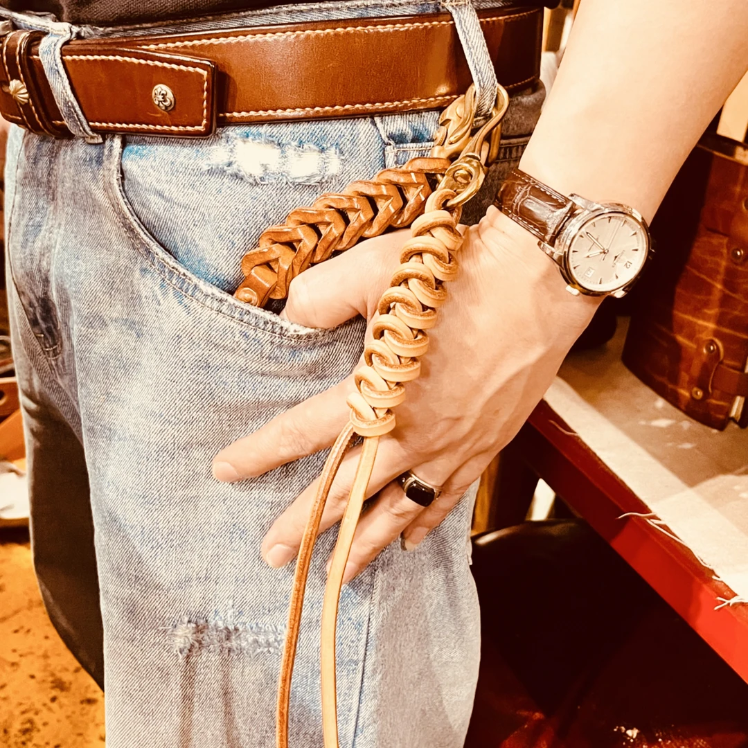 【牛牛手工】手持把玩皮链、美鞍牛皮编织皮鞭、成人时尚皮鞭