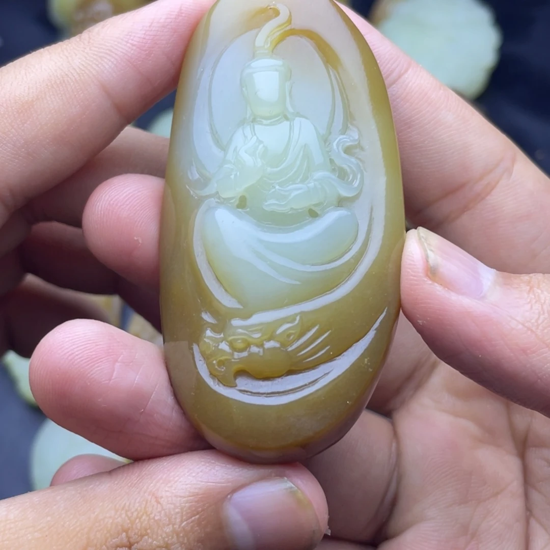 和田玉（糖玉）未镶嵌颈饰