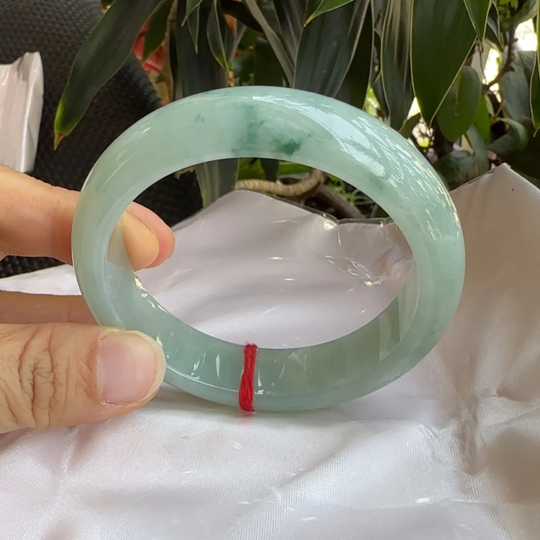 翡翠未镶嵌手镯58.8飘花正圈手镯