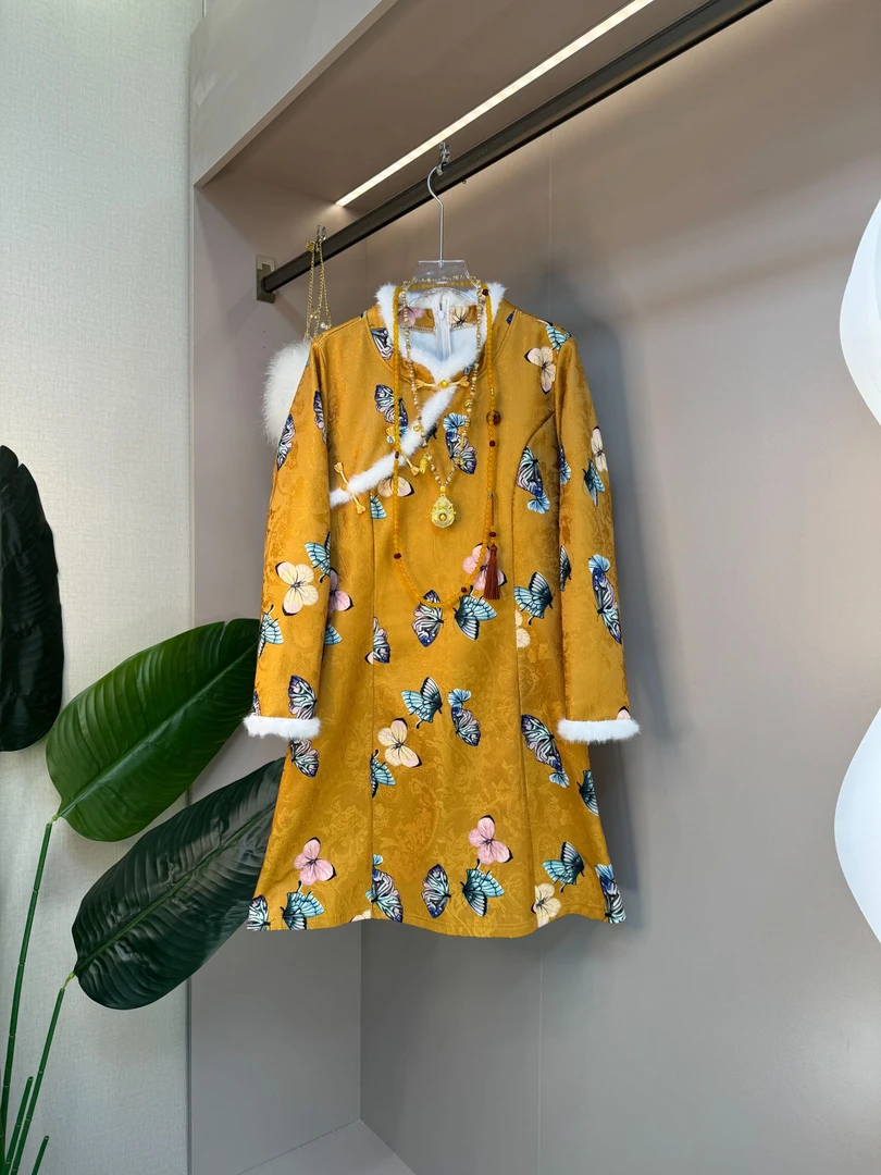 乐88056冬季大码女装新中式国风拼接毛毛高级感拉绒蝴蝶连衣裙