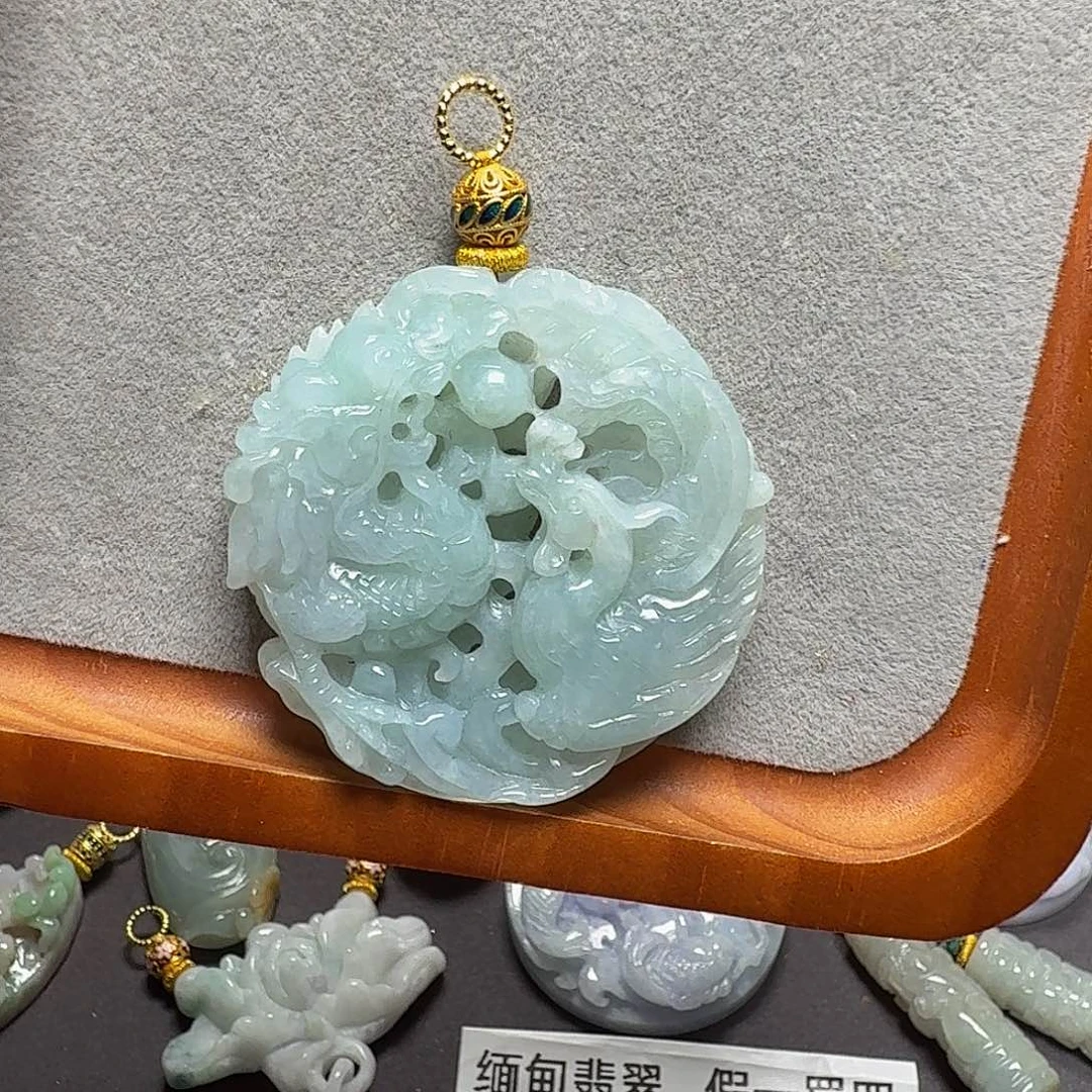 吊坠(赠链)未镶嵌翡翠