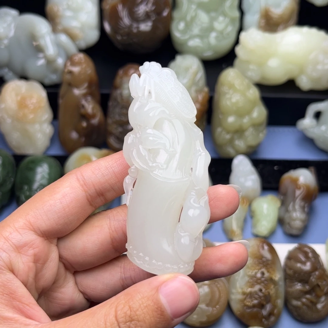 和田玉未镶嵌挂件