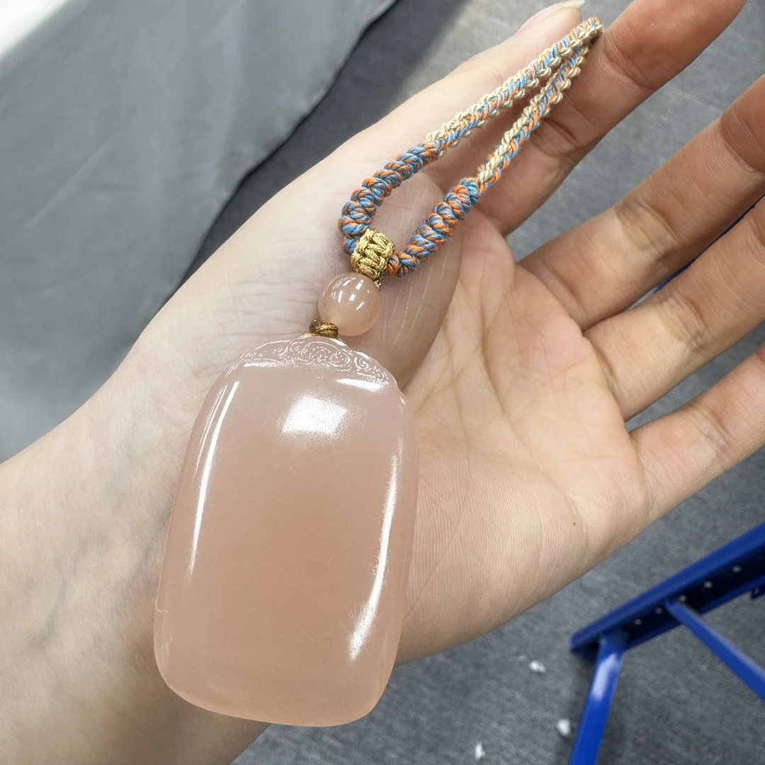 小帅家的珠宝仓—精美藕粉无事牌吊坠多样性发一