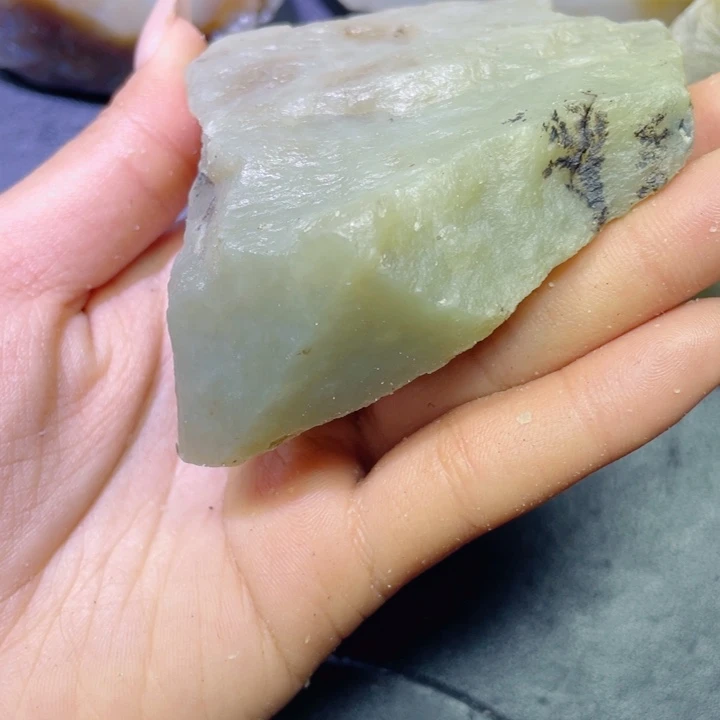 和田玉未镶嵌珠宝半成品