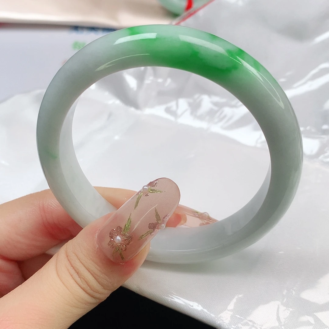 翡翠未镶嵌手镯1435