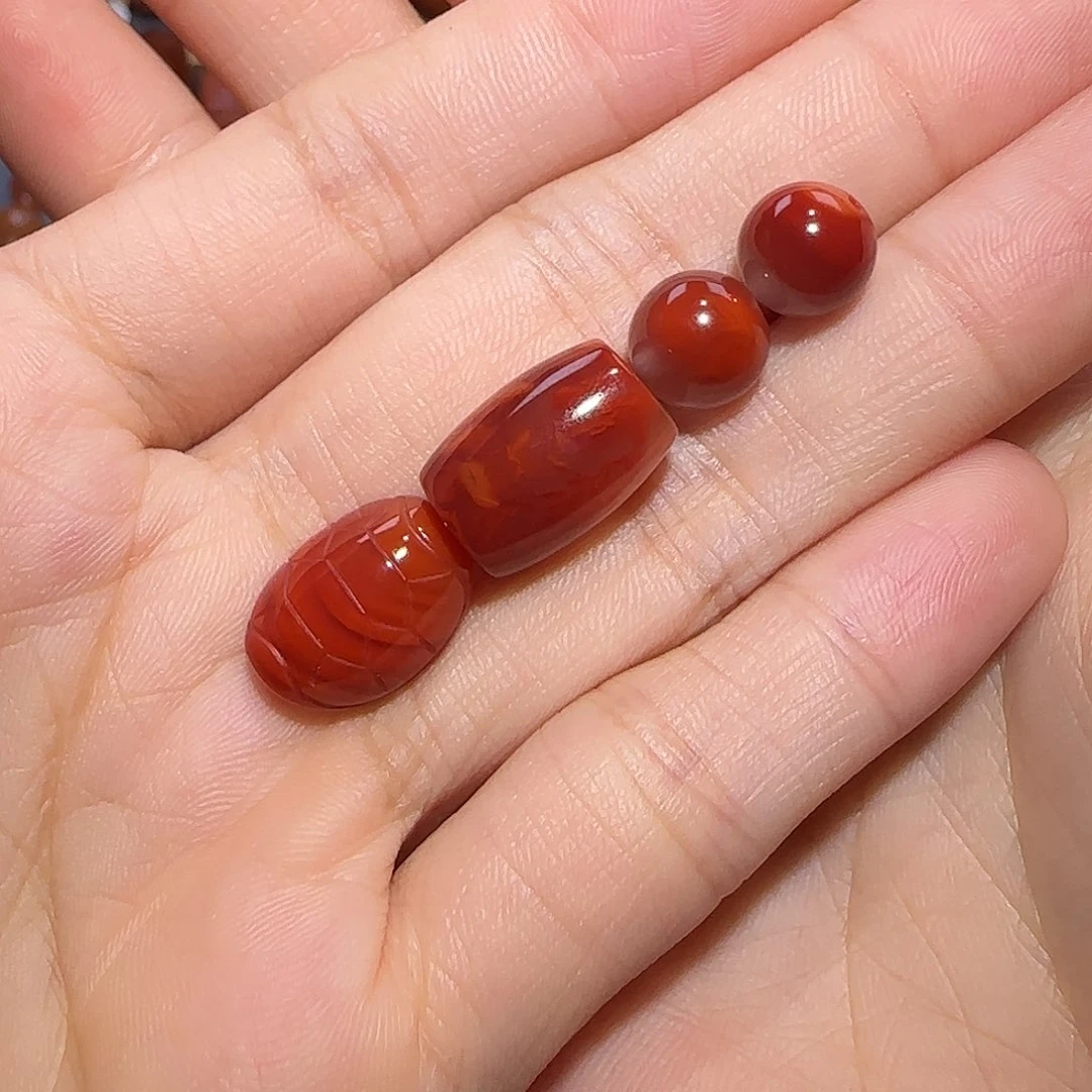 南红玛瑙未镶嵌珠宝奇石M****