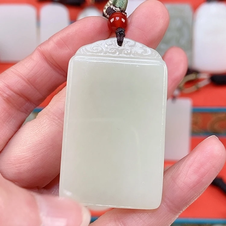 【闪购商品】颈饰未镶嵌和田玉