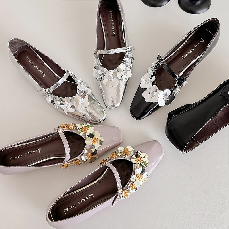 4368/韩里韩气跺脚入显瘦小方头一字带内增高单鞋