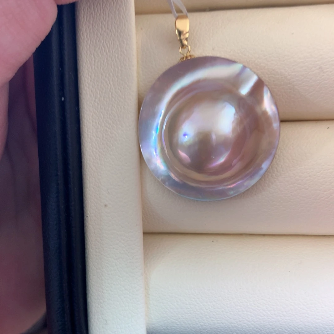 颈饰拼合珍珠（马贝珠）18K金镶嵌