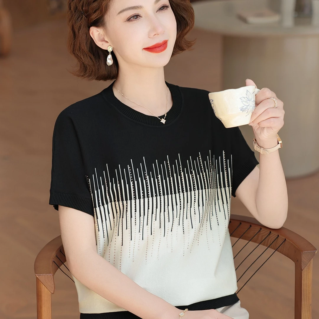 2025新款妈妈夏装洋气短袖T恤冰丝小衫中老年女时尚夏季针织上衣