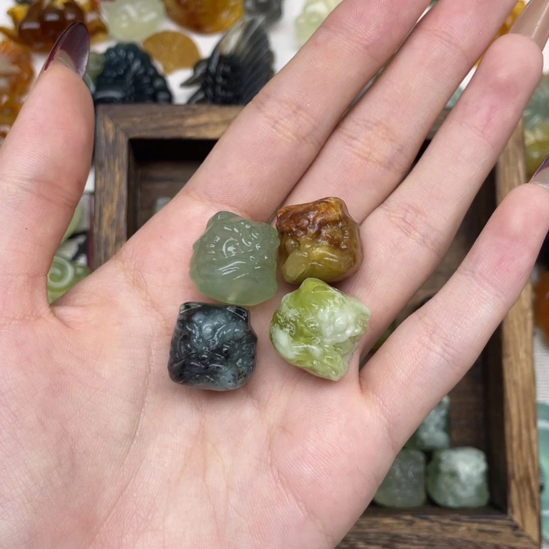 蛇纹石玉颈饰未镶嵌9***一