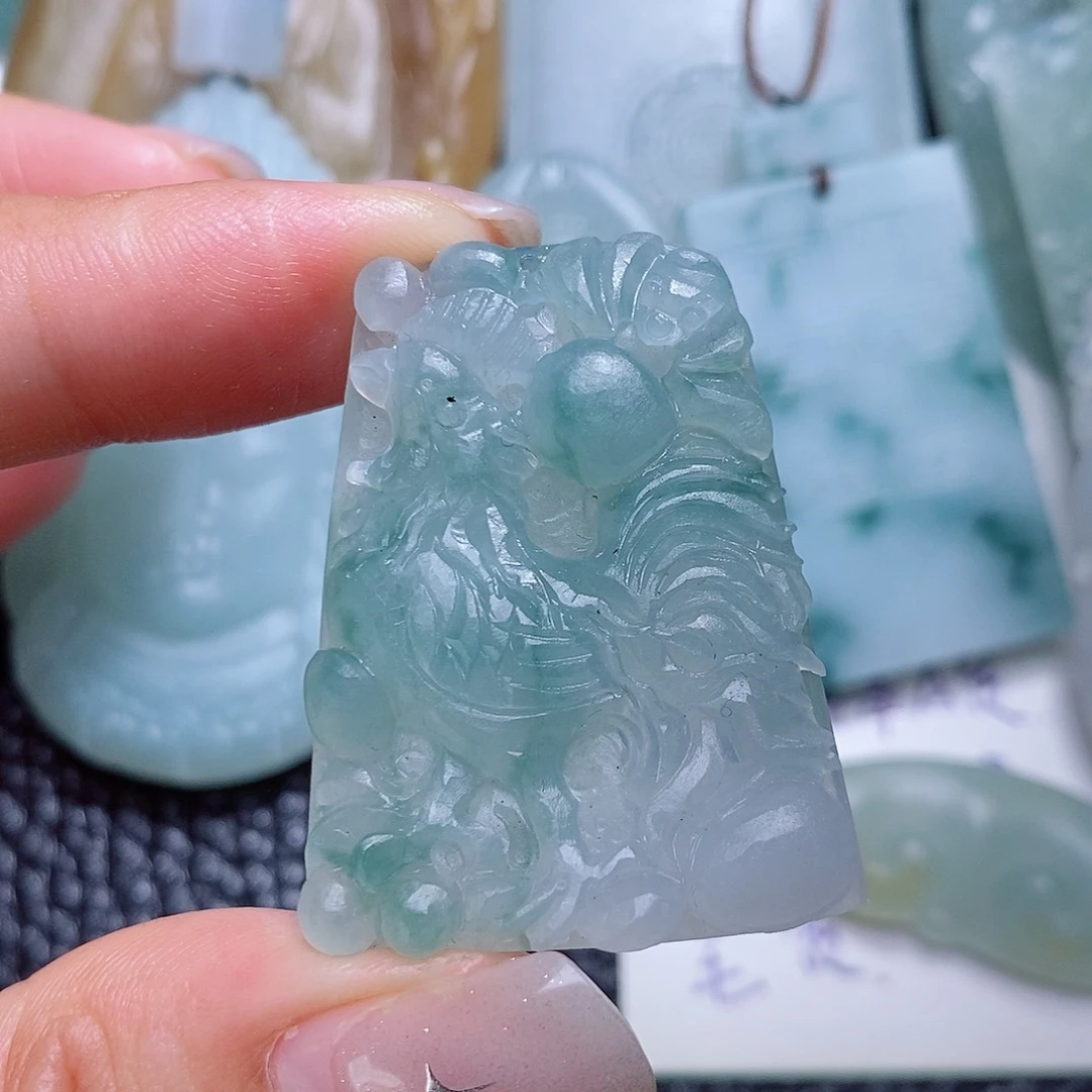 未镶嵌定制翡翠毛货付款后确认抛光