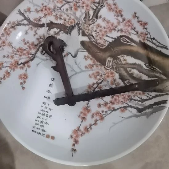于***哈当代景德镇陶瓷工艺品