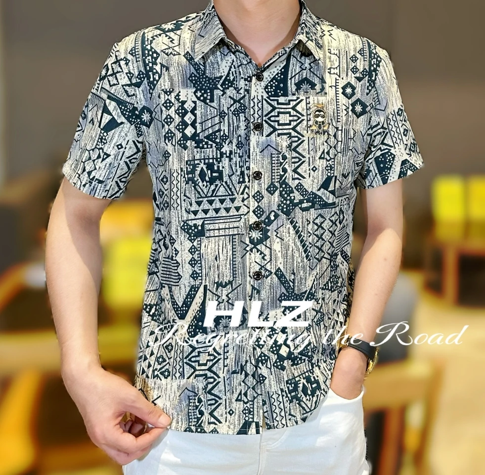 2025夏季新款男士高品质修身时尚个性花纹薄款纽扣款翻领短袖衬衫