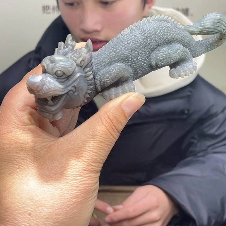 和田玉未镶嵌把件